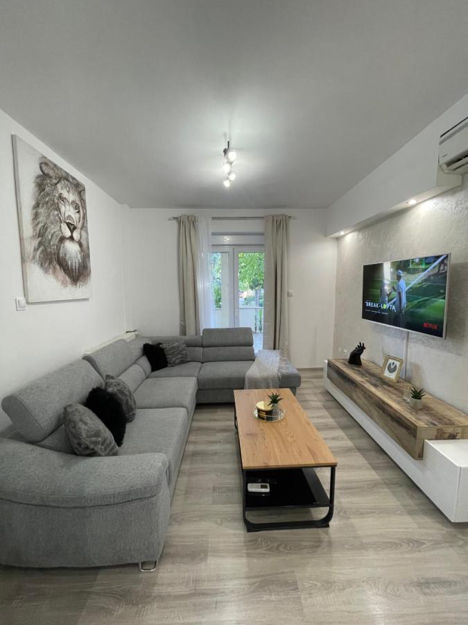 Apartment Holiday Ζαντάρ Εξωτερικό φωτογραφία